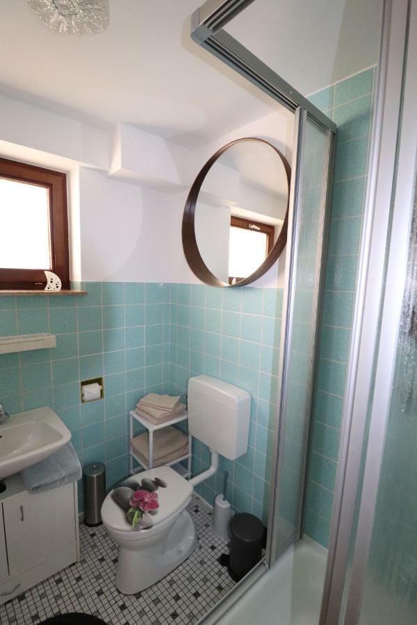Haus Cornelia Apartment Айнрур Екстериор снимка