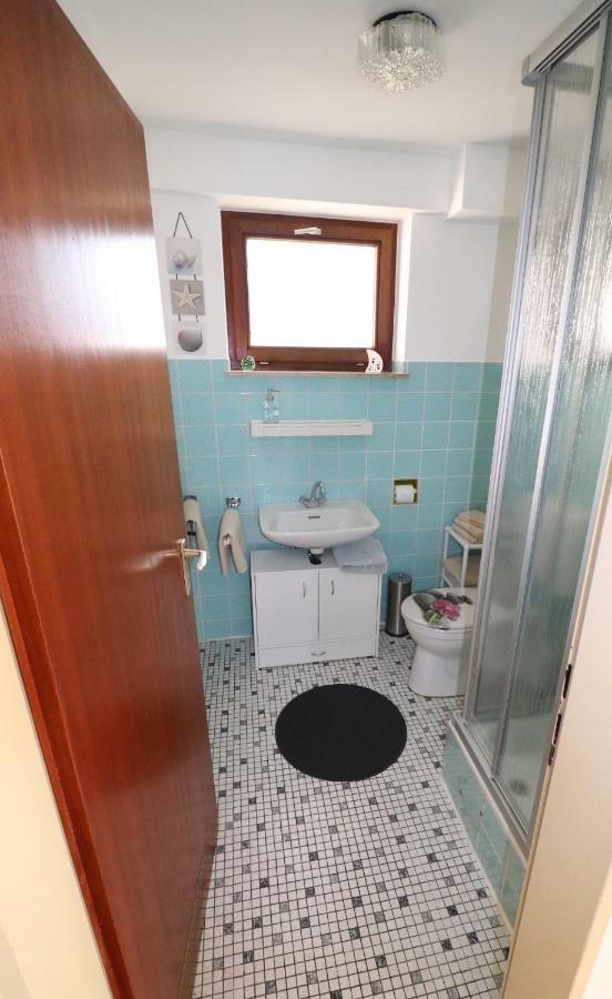 Haus Cornelia Apartment Айнрур Екстериор снимка